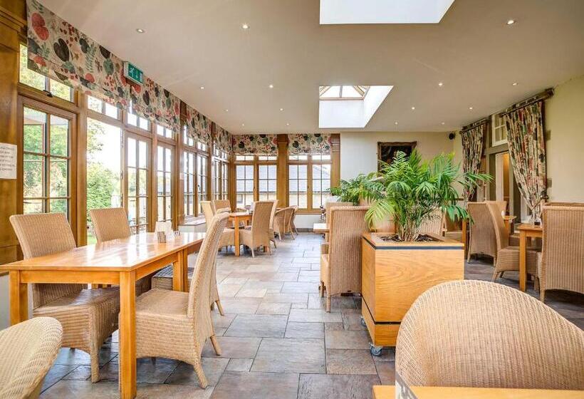 منزل غرفة نوم واحدة, The Speech House