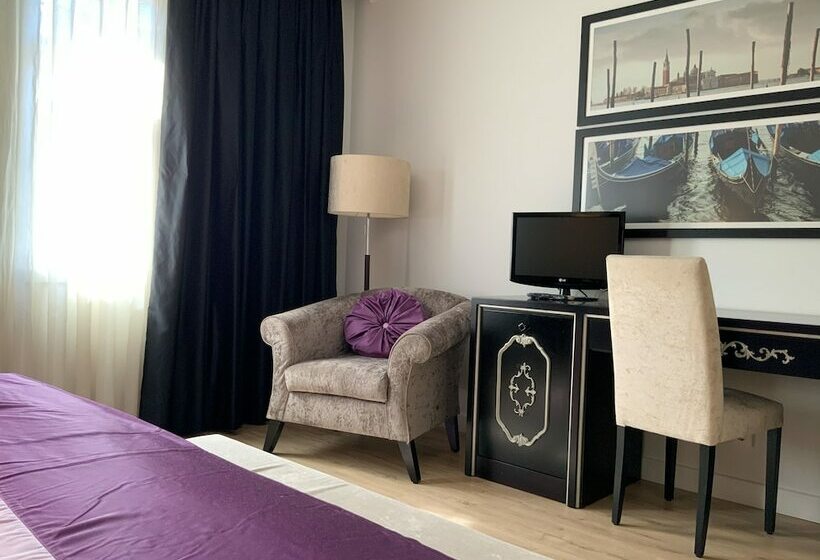 غرفة سوبيريور, Veneza