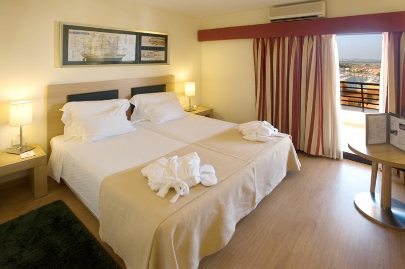 Quarto Estandar Vista Mar, Vila Gale Marina