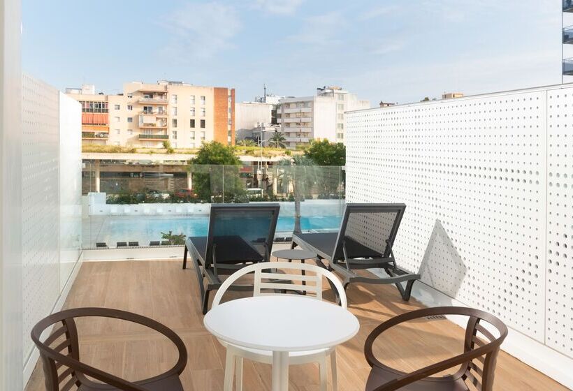 家庭房带泳池, L'Azure Hotel 4* Sup