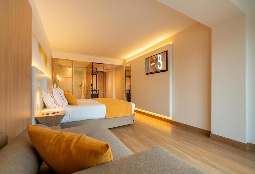 带泳池观景的豪华房, L'Azure Hotel 4* Sup