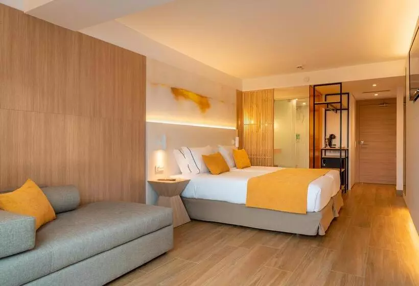 Superior-huone, L'Azure Hotel 4* Sup