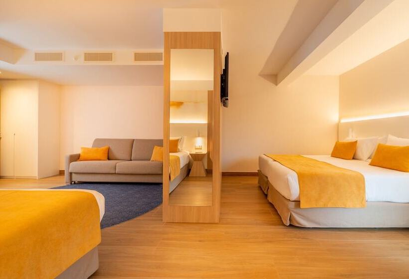 家庭间, L'Azure Hotel 4* Sup