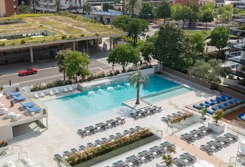 Superior Kolmen Hengen Huone, L'Azure Hotel 4* Sup