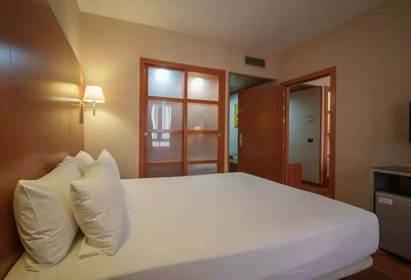 اتاق خانوادگی, Sercotel Ab Arganda