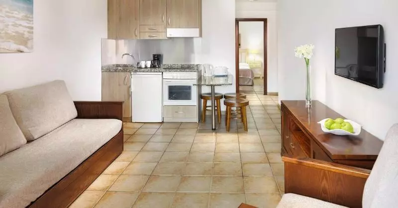 آپارتمان 1 خوابه با چشم‌انداز جانبی دریا, Sol Sun Beach Apartamentos