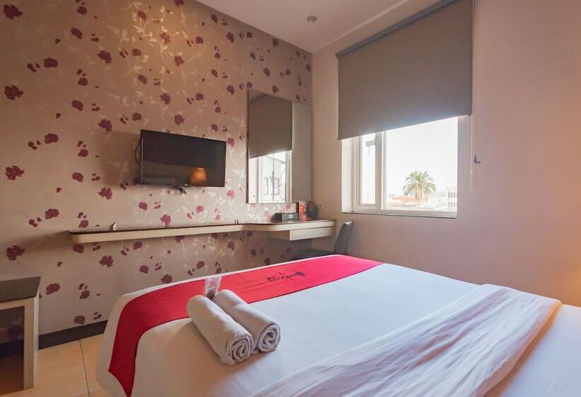 Номер Стандарт, Reddoorz Premium Near Bandung Station