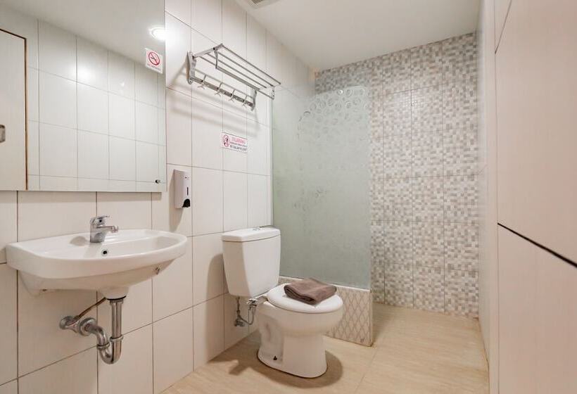 Quarto Familiar, Reddoorz Premium Near Bandung Station