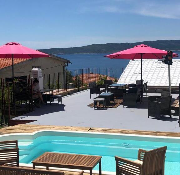 Апартаменты 2 Спальни Вид на Море, Apartments Rako