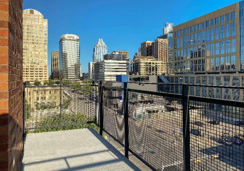 Premium Oda, Canopy By Hilton Austin Downtown