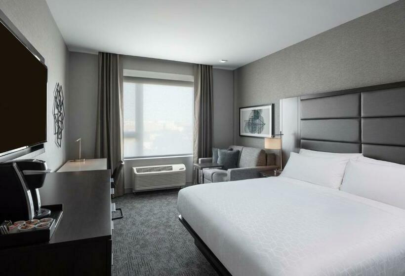 带大床的标准间, Holiday Inn Express   Boston Logan Airport   Revere, An Ihg