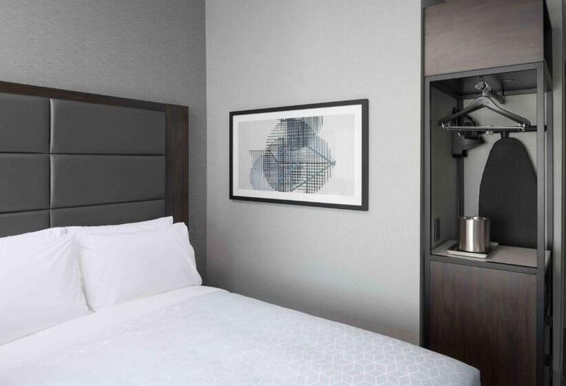 장애인을 위한 스탠다드 룸, Holiday Inn Express   Boston Logan Airport   Revere, An Ihg