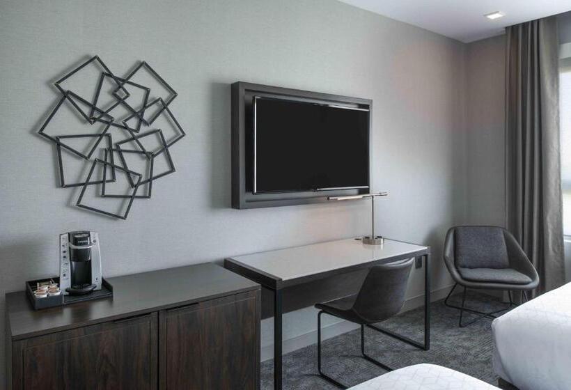 اتاق استاندارد برای معلولان, Holiday Inn Express   Boston Logan Airport   Revere, An Ihg