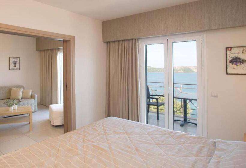 海の見える1ベッドルームアパートメント, Philip