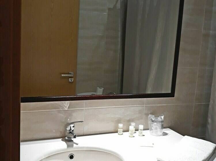 חדר סטנדרט, Square