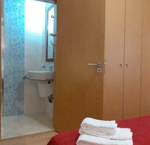 חדר אקונומי, Square