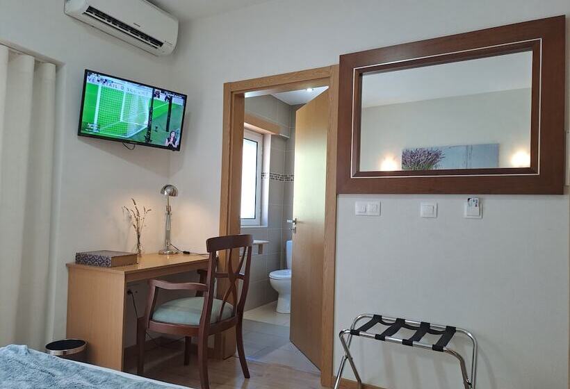 חדר סטנדרט, Square