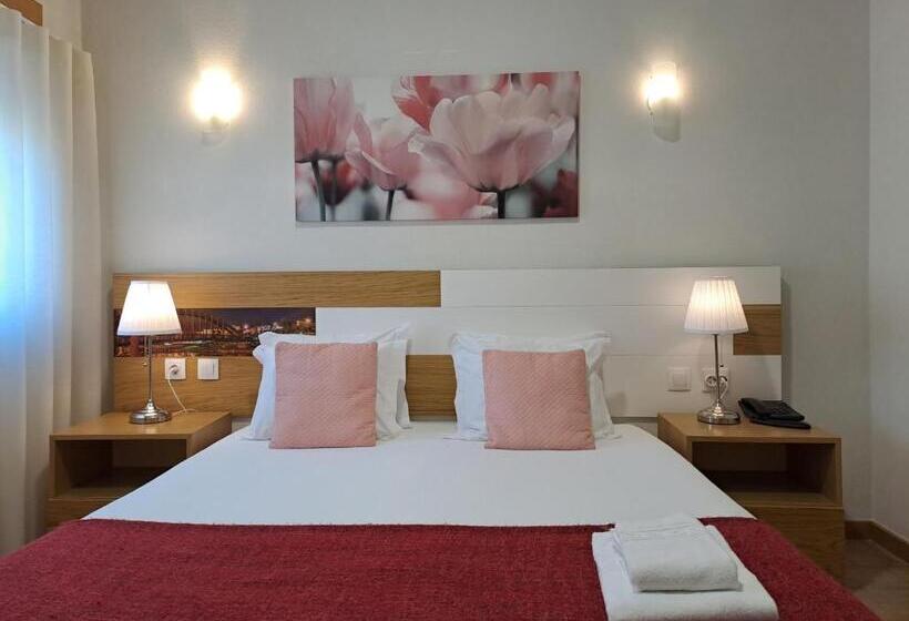 חדר אקונומי, Square