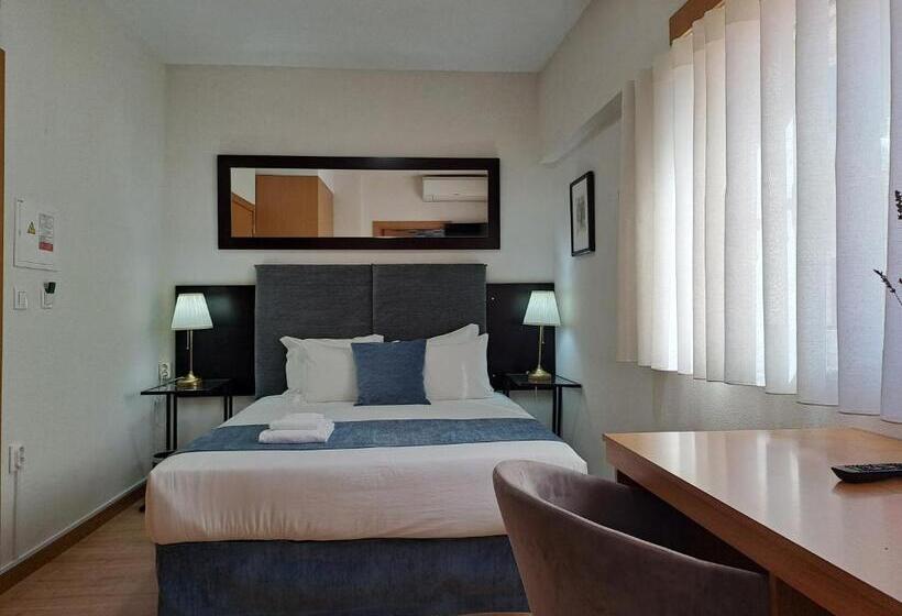 غرفة قياسية, Square