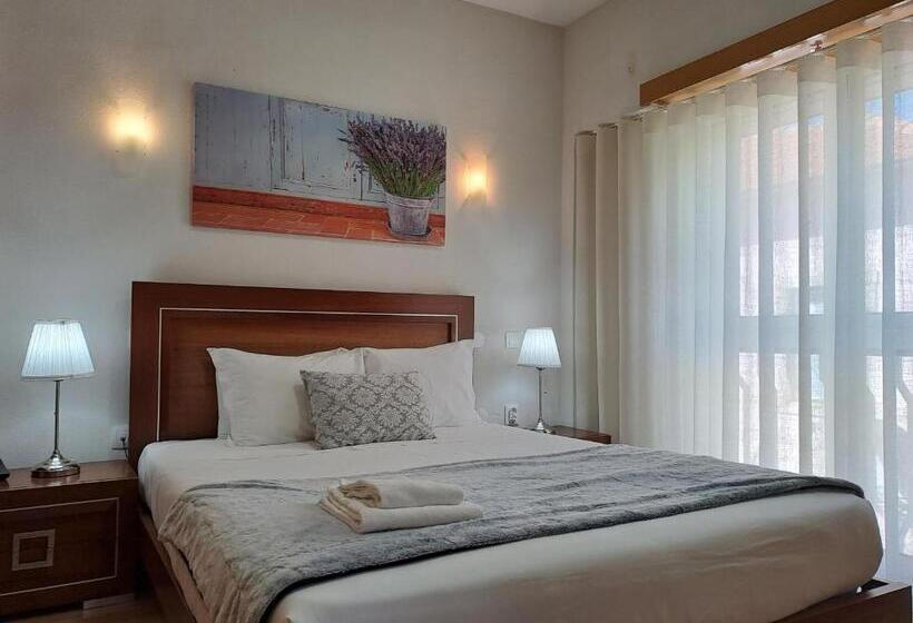 חדר סטנדרט, Square