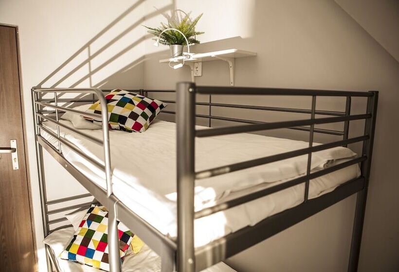 家庭房间共用浴室, Bi Pi Hostel