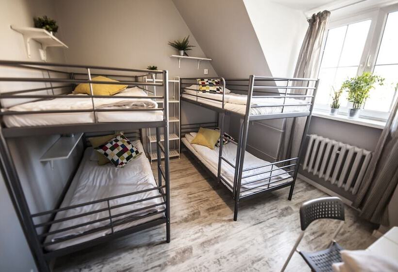 家庭房间共用浴室, Bi Pi Hostel