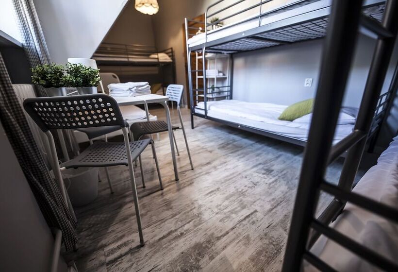 家庭房间共用浴室, Bi Pi Hostel