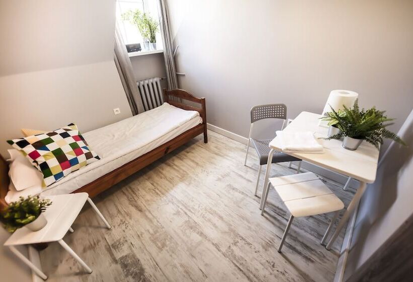 חדר סטנדרד יחיד חדר אמבטיה משותף, Bi Pi Hostel