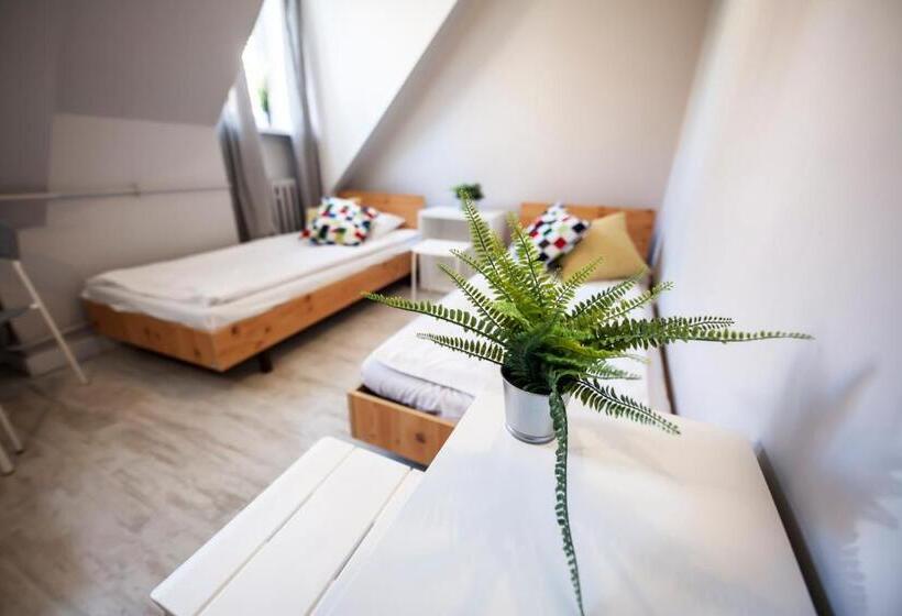 带共用浴室的标准房间, Bi Pi Hostel