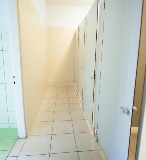 家庭房间共用浴室, Bi Pi Hostel