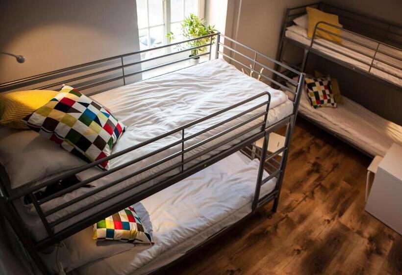 家庭房间共用浴室, Bi Pi Hostel