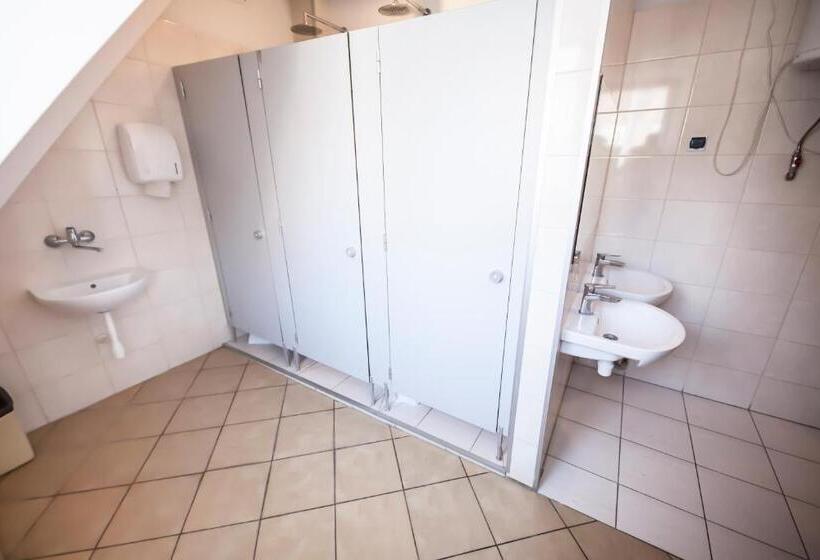 اتاق اکونومی یک تخته, Bi Pi Hostel