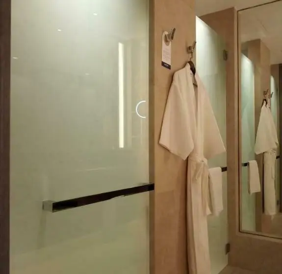 اتاق لوکس, Dusit Thani Laguna Singapore