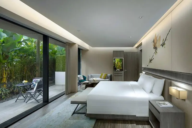 Suite with Terrace, Dusit Thani Laguna Singapore