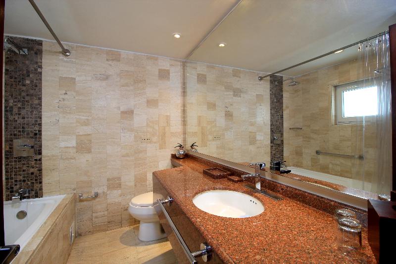 اتاق استاندارد با تراس, Dusit Thani Laguna Singapore