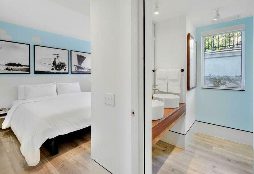 جناح, Ocean Treasure Beachside Suites