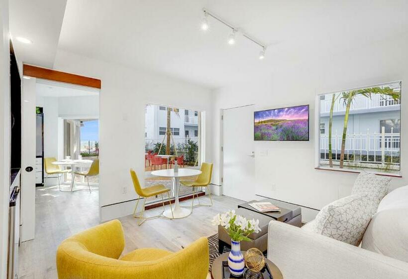 جناح, Ocean Treasure Beachside Suites