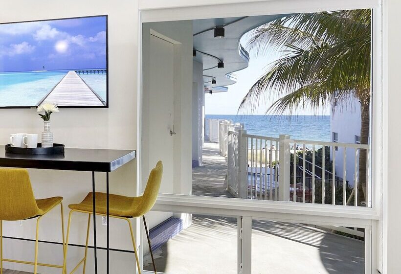 جناح, Ocean Treasure Beachside Suites