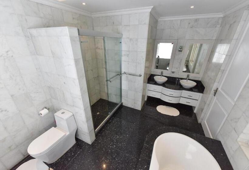 اتاق استاندارد با تخت بزرگ, Chateau Elysium