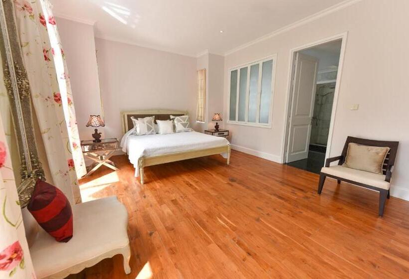 اتاق استاندارد با تخت بزرگ, Chateau Elysium