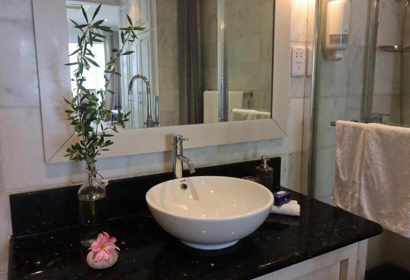 اتاق استاندارد با تخت بزرگ, Chateau Elysium