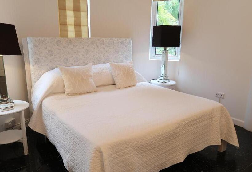 اتاق استاندارد با تخت بزرگ, Chateau Elysium