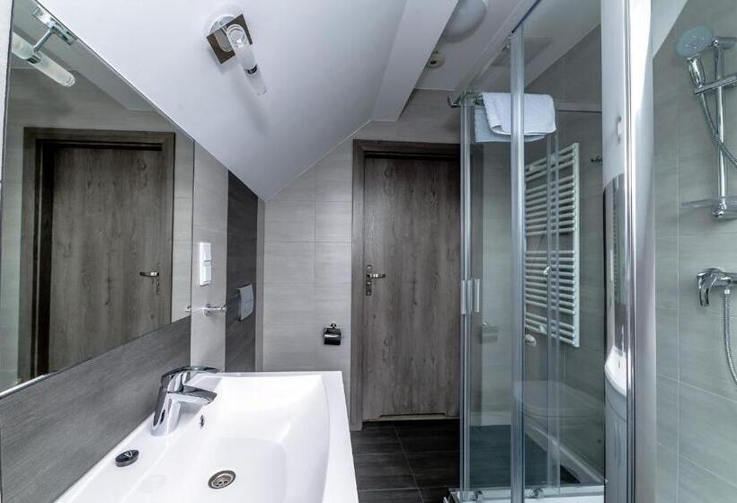 اتاق سوپریور, Willa Tęcza