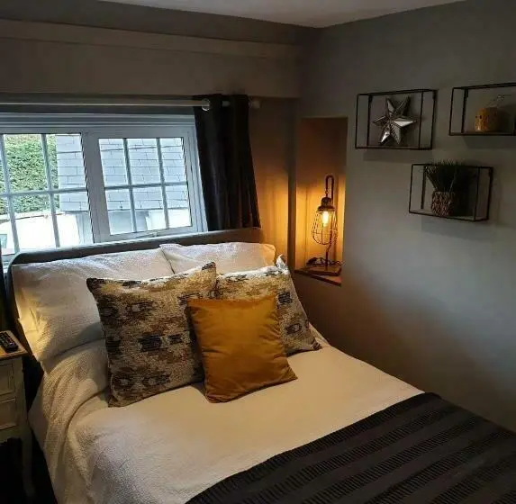 Basic-huone, The Horse Inn Hurst