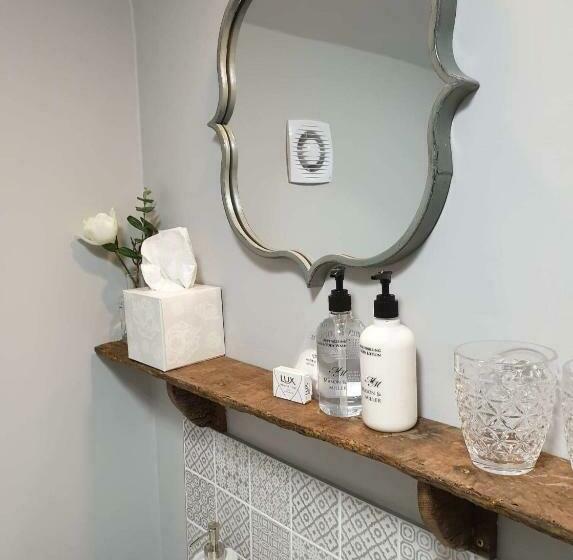 غرفة قياسية سرير كينج, The Horse Inn Hurst