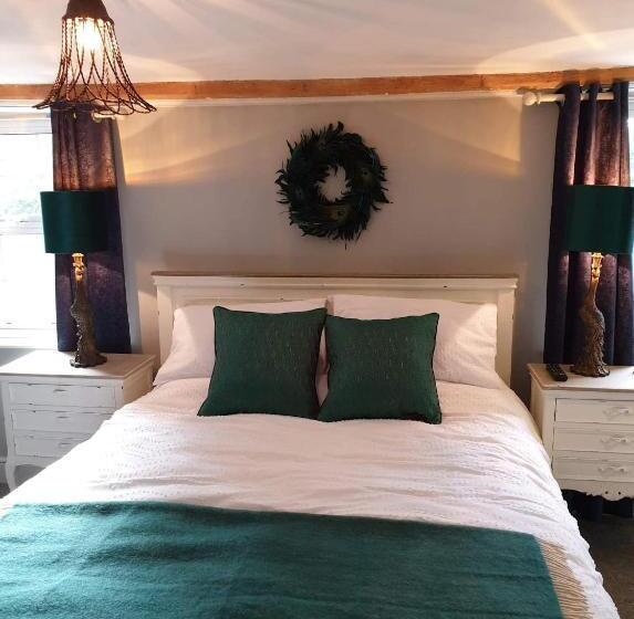 غرفة ديلوكس سرير كينج, The Horse Inn Hurst