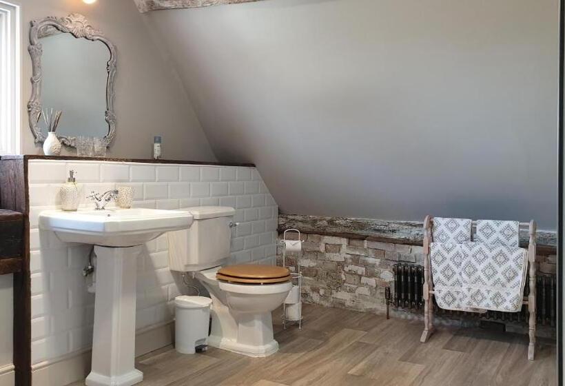 غرفة سوبيريور سرير كينج, The Horse Inn Hurst