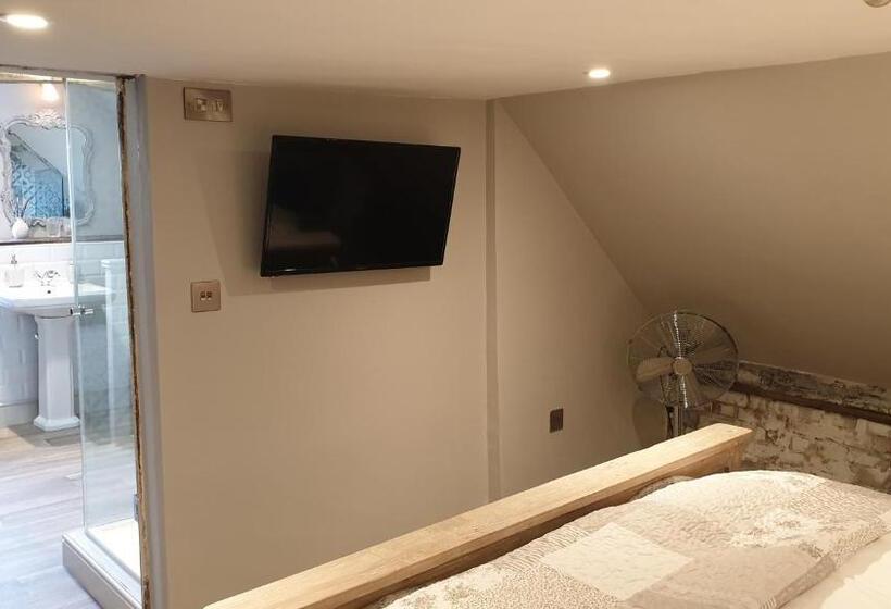 غرفة سوبيريور سرير كينج, The Horse Inn Hurst