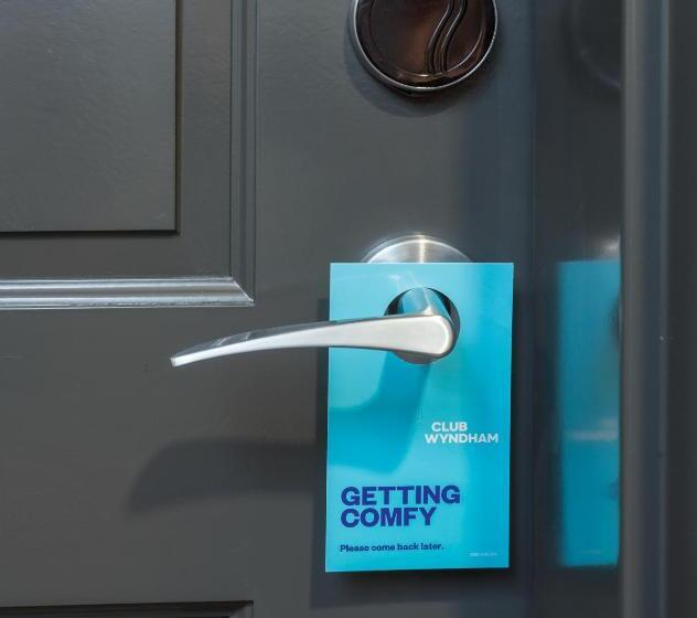 استودیوی لوکس, Worldmark Portland Waterfront Park