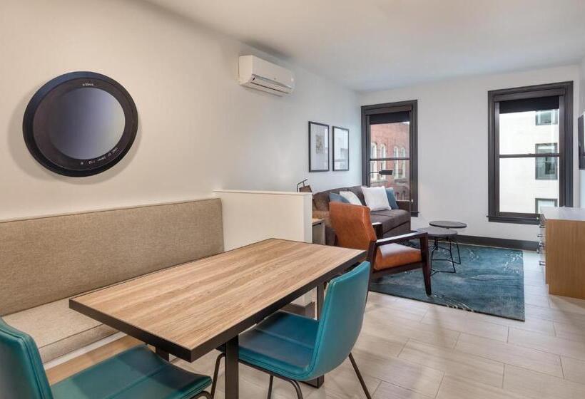 سوییت لوکس, Worldmark Portland Waterfront Park